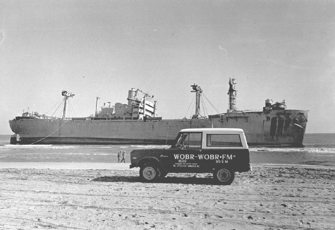 USS Betelgeuse agound Jan 1976